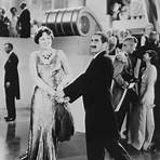 What did Groucho do to Margaret Dumont?4