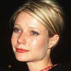 what happened to gwyneth paltrow's face3