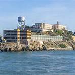 what island is alcatraz in prison escape location2