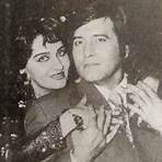 How many siblings does Reena Roy have?3