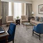 What amenities are available at the Roosevelt New Orleans a Waldorf Astoria?4