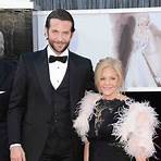 How tall is Bradley Cooper?2