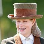 lady louise windsor cross eyed queen1