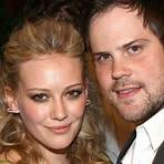 Does Hilary Duff talk about Mike Comrie?3