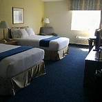 jeff pinkner maya king suite room holiday inn express suites st joseph3