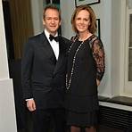 alexander armstrong wife3