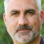 Who is Taylor Hicks?4