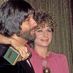Did Barbra Streisand have a relationship with Joe Namath?3