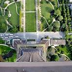 la tour eiffel mesure combien4