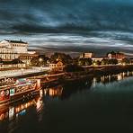 schneller junge an der elbe1