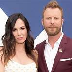 how tall is dierks bentley wife1