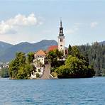 What are some interesting facts about Slovenia?3