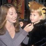 Why did Sadie Pierson and Cassandra Peterson split?3