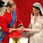 prince wilia and kate wedding dress2