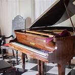 What is the history of the piano?3