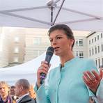 sarah wagenknecht home page3