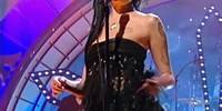 Amy's energetic performance of Monkey Man ft. Jools’ Holland in 2006. ❤️