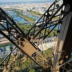 the eiffel tower facts3