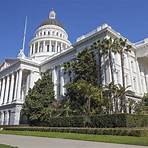 What are some facts about Sacramento?4