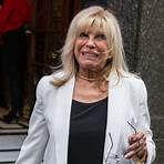 what does nancy sinatra look like now4