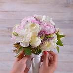 How to make a beautiful bridal bouquet?2