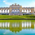 Who was the Empress when the Schonbrunn Palace was built?1
