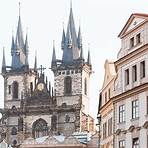 how long is the square in prague city center3