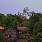 How does the Disney Expedition Everest work?2