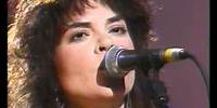 Rosanne Cash - 'Dance With The Tiger' (Live TV Clip 1990)