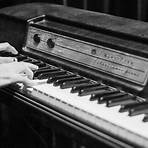 What is the history of the piano?1