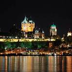 What kind of buildings are there in Quebec City?3