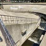 Are there fish ladders in Michigan?3