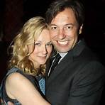 laura linney and husband1