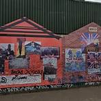Where is the peace line in Belfast?2