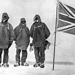 How long did Ernest Shackleton stay on the ice?1