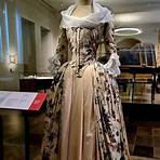 victoria and albert collections1