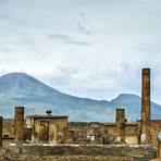 Which is the best way to get to Mount Vesuvius?3