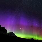 cheap flights 1704 miles apart to see the northern lights2