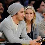 who is jake gyllenhaal's girlfriend right now2