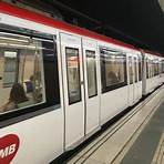 Is there a metro line in Barcelona Spain?1