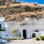 Where are the best caves in Granada Spain?4
