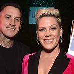 where do carey hart and pink live1