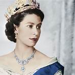 Queen Elizabeth%3A The British Monarchy at Work s%C3%A9rie de televis%C3%A3o4