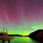 cheap flights 1704 miles apart to see the northern lights4