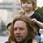 Does Russell Crowe want his son to follow his footsteps?1
