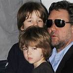 Does Russell Crowe want his son to follow his footsteps?4