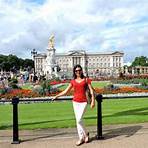 What can you do at Buckingham Palace?3