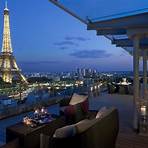 What hotels are near the Eiffel Tower%3F4