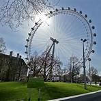 How long is the London Eye ride?1