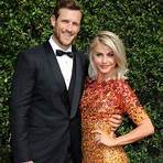 when did julianne hough and brooks laich get married at first aid scene2
